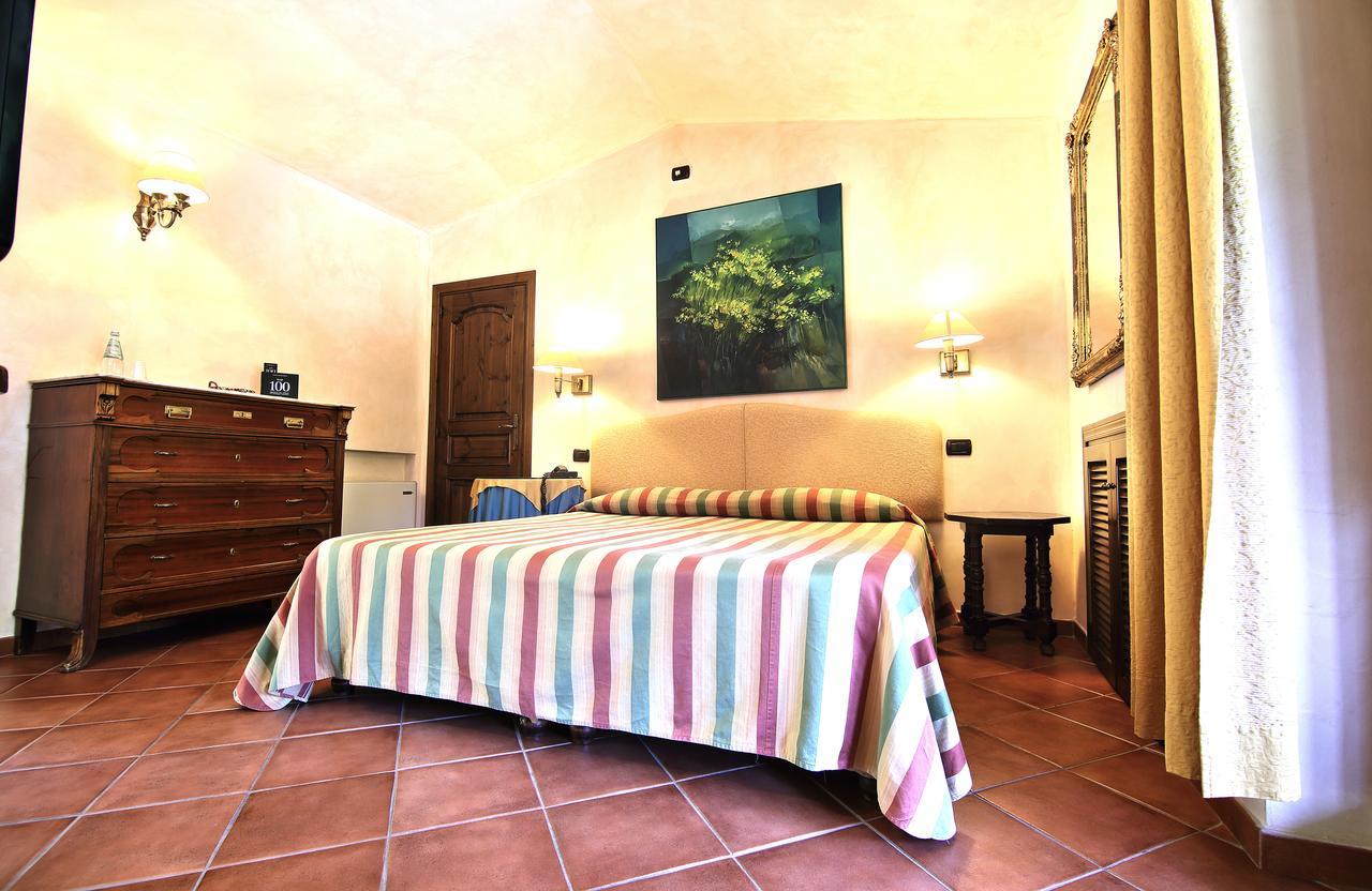 L'Agnata Di De Andre Boutique Hotel Tempio Pausania Exterior foto